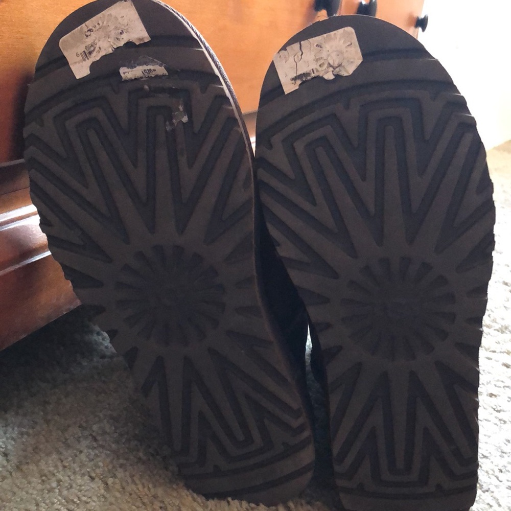 UGG cozy winter boots - Picture 2 of 2